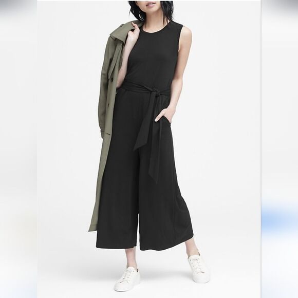 Banana Republic black  fit and flare wide leg jumpsuit size 6 Tall - Picture 1 of 8